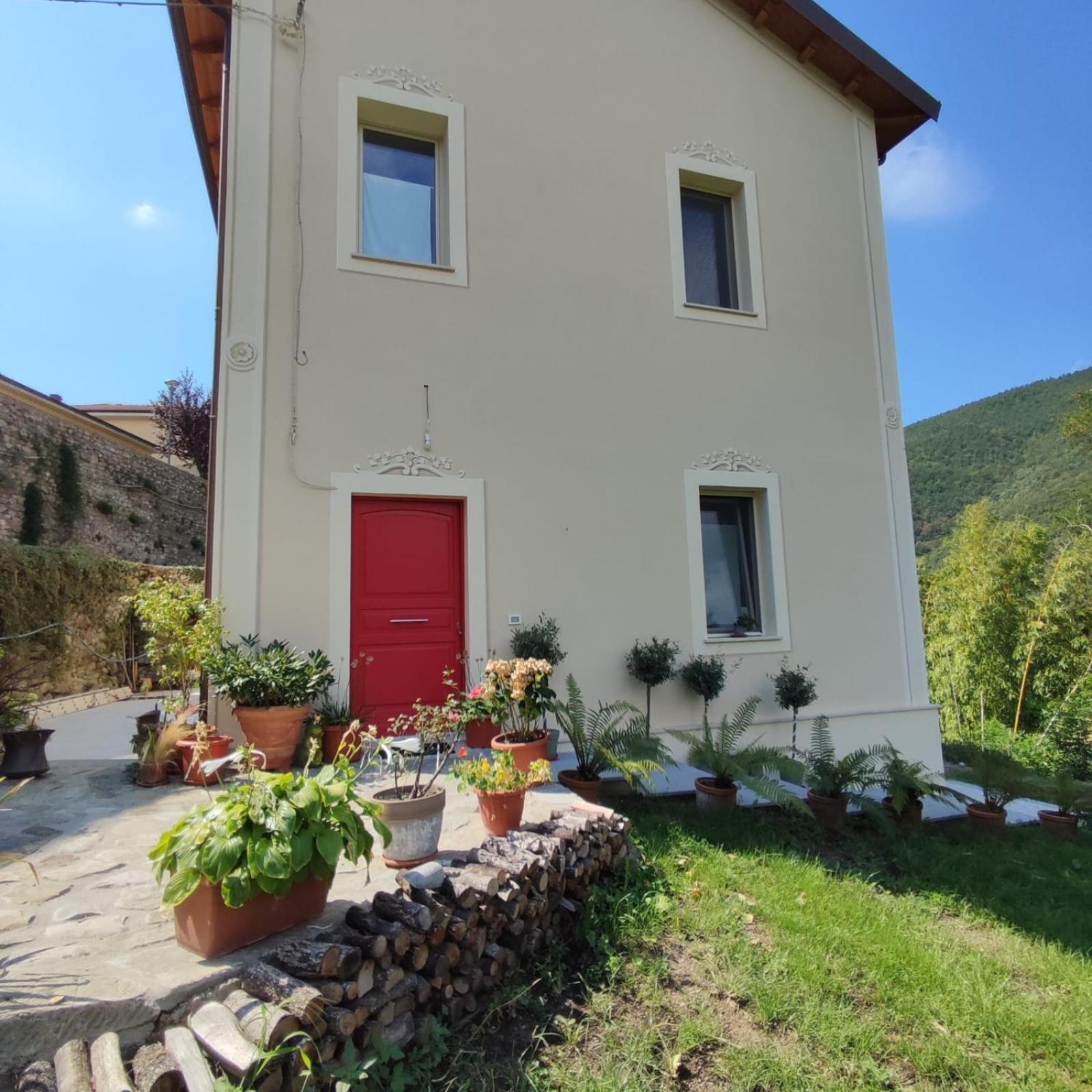 Cantoquinto Bed And Breakfast Fivizzano Exterior photo